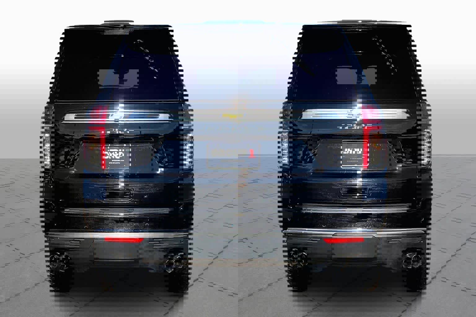 Used 2021 Chevrolet Tahoe High Country image 2