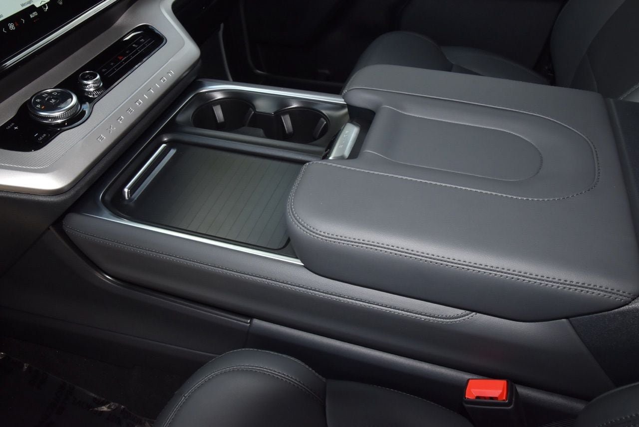 Certified 2026 Ford Expedition Active RWD image 31