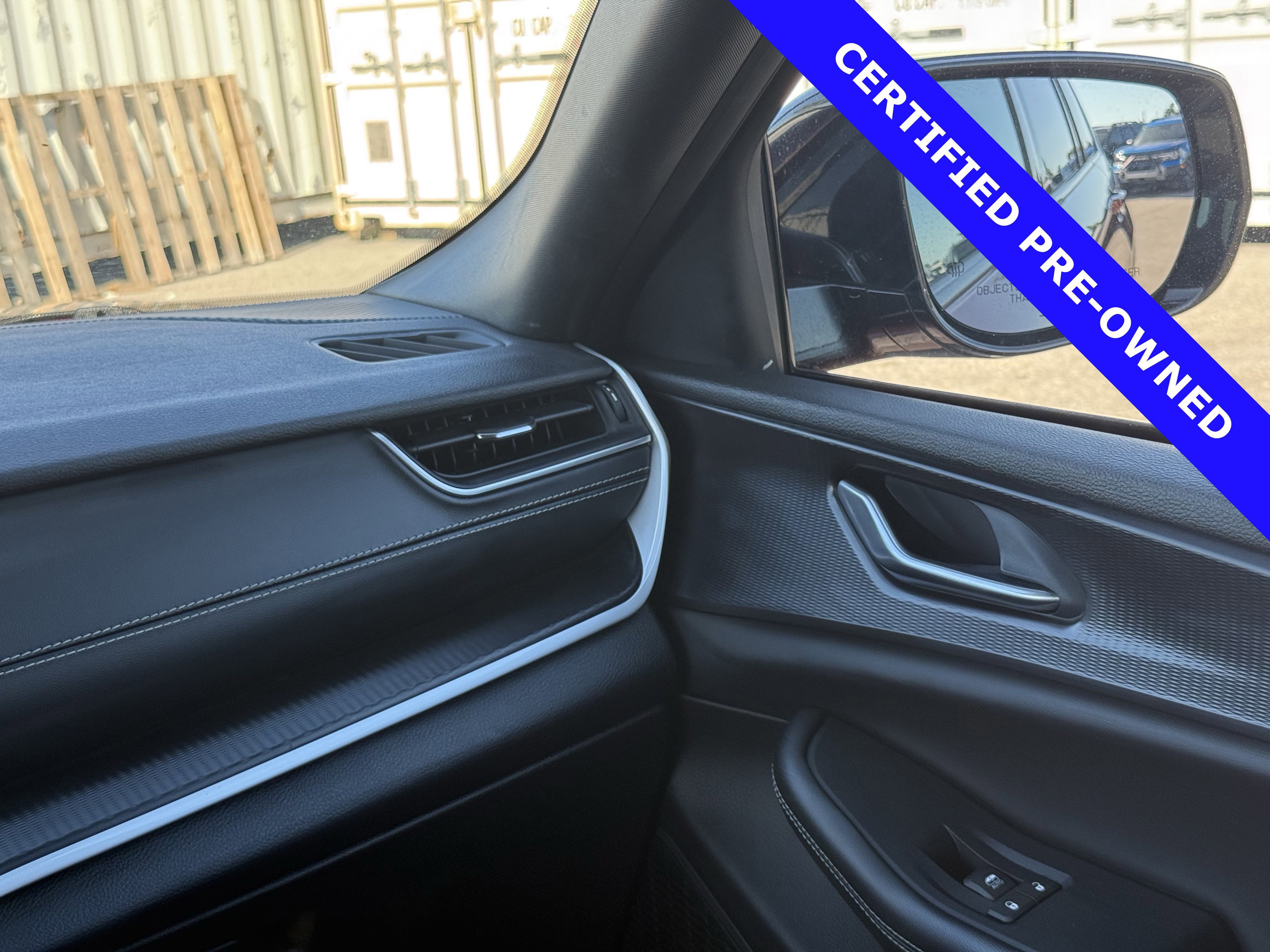 Used 2023 Jeep Grand Cherokee L Laredo image 20