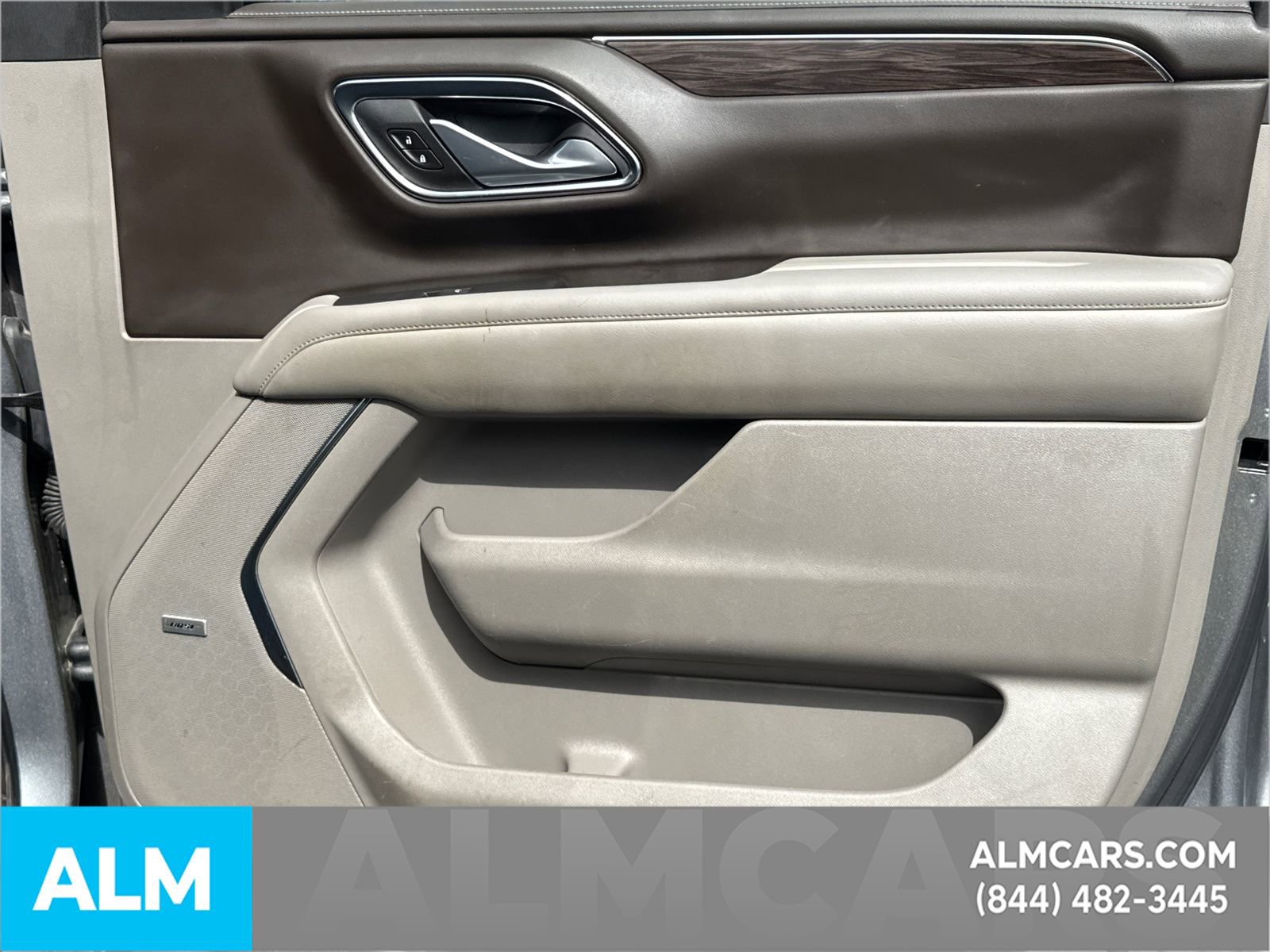 Used 2022 Chevrolet Suburban Z71 w/ Z71 Off-Road Package image 16