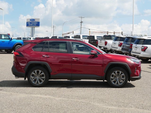 Used 2022 Toyota RAV4 Limited AWD/4WD image 2