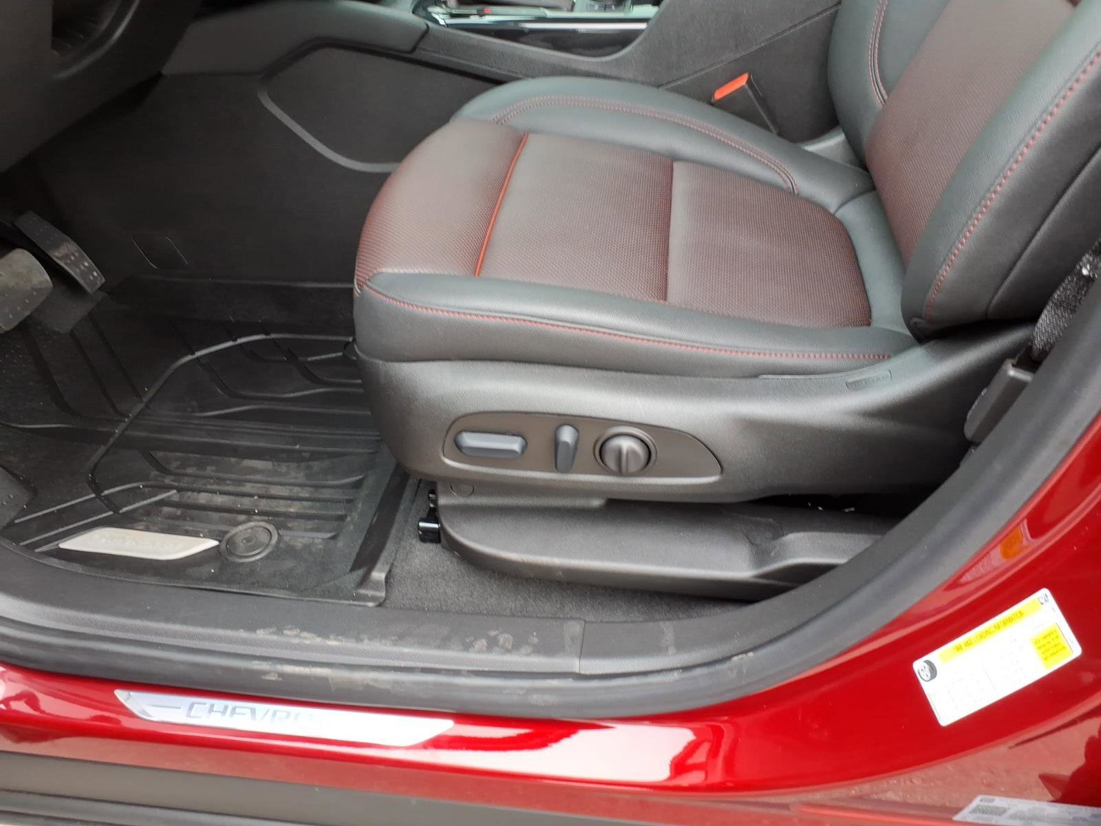 Used 2025 Chevrolet Blazer RS w/ Enhanced Convenience Package image 13