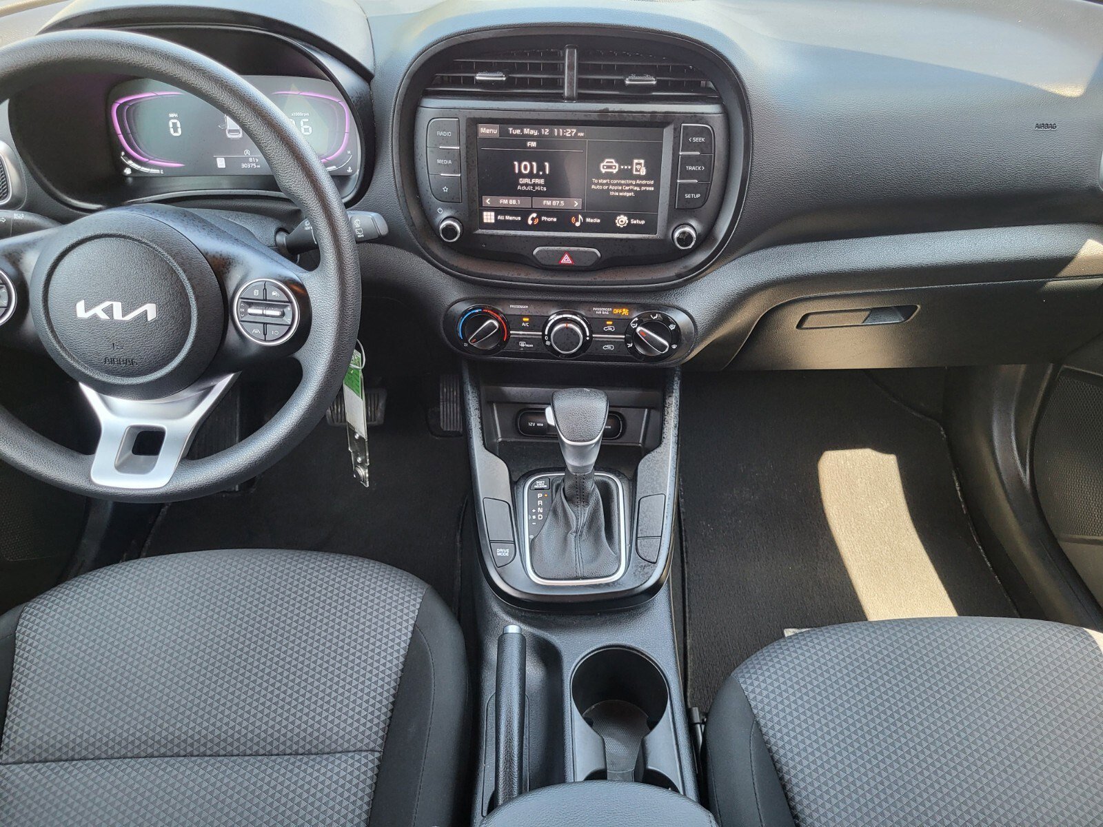 Used 2025 Kia Soul LX w/ LX Technology Package FWD image 15