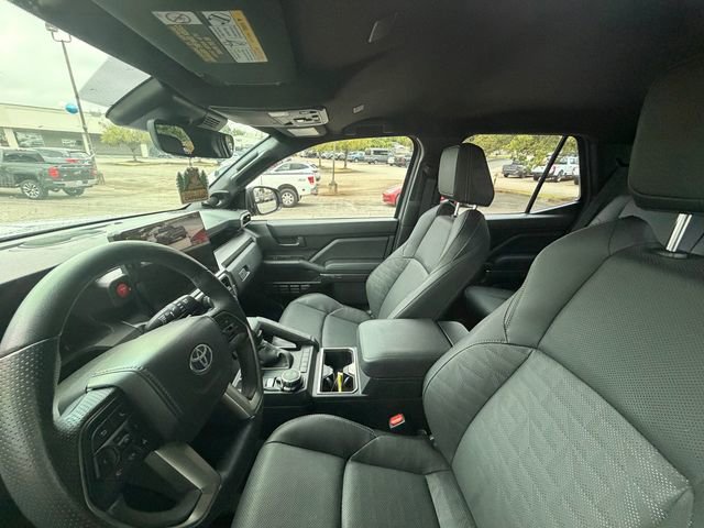 Used 2025 Toyota 4Runner TRD Sport Premium AWD/4WD image 3