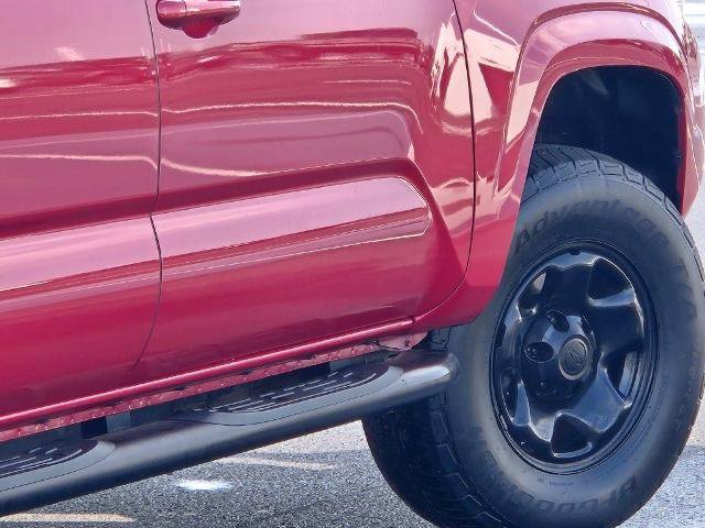Used 2020 Toyota Tacoma SR AWD/4WD image 12