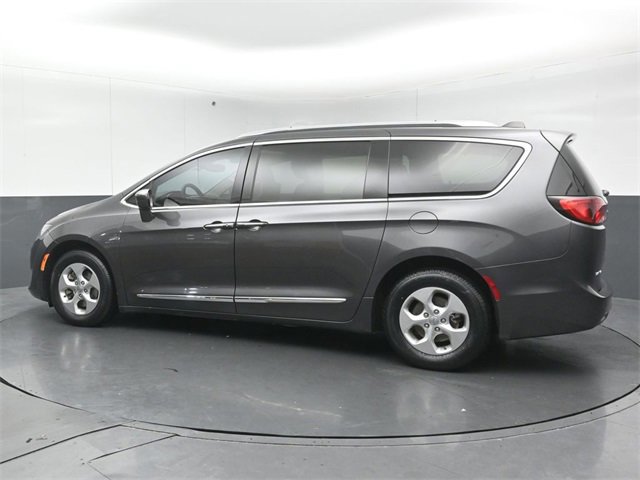 Used 2017 Chrysler Pacifica Touring-L Plus image 8