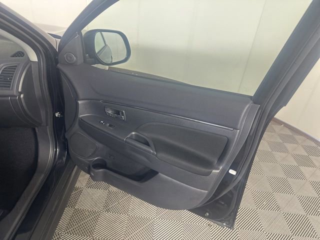 Used 2025 Mitsubishi Outlander Sport ES AWD/4WD image 8