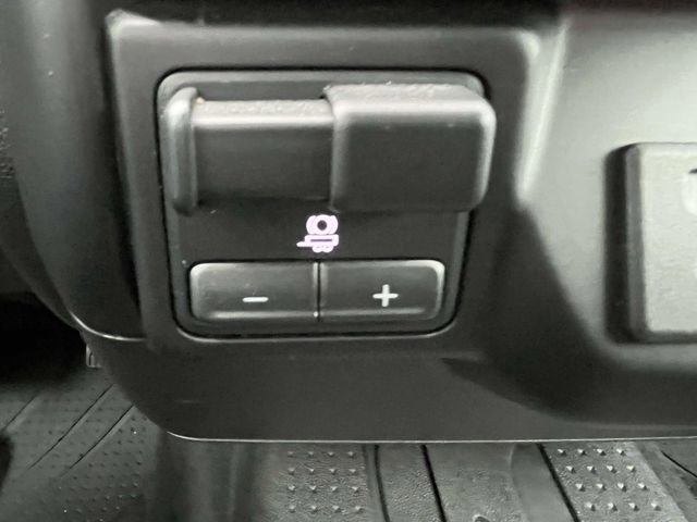 Used 2020 Chevrolet Silverado 1500 LT w/ All-Star Edition image 19