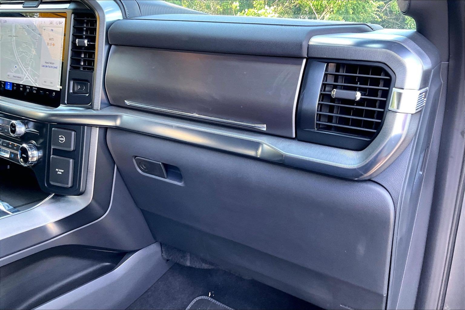 Certified 2025 Ford F150 Platinum w/ Equipment Group 702A High AWD/4WD image 15