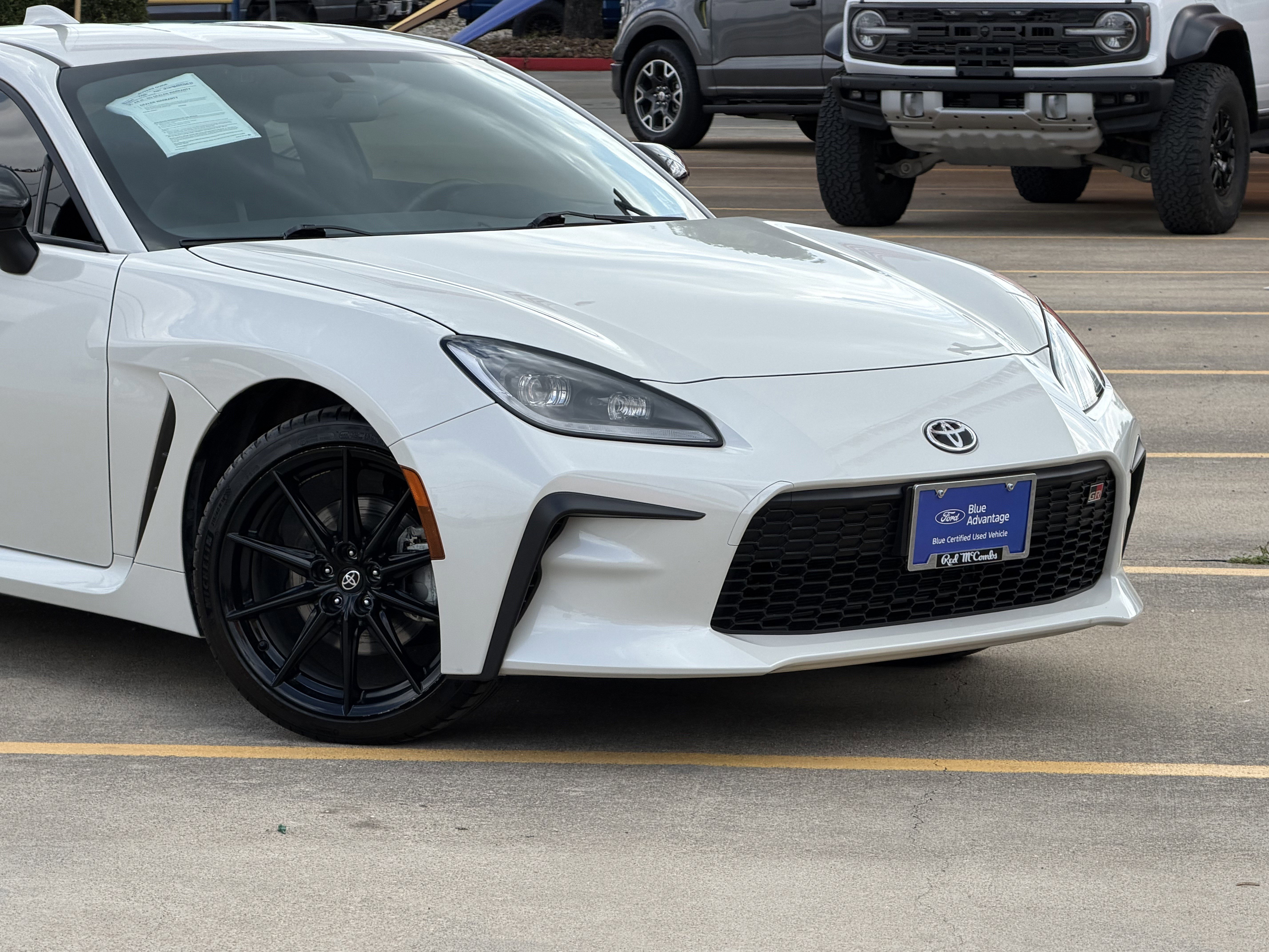 Used 2025 Toyota GR86 Premium w/ ALL Weather Mat Package (TMS) image 2