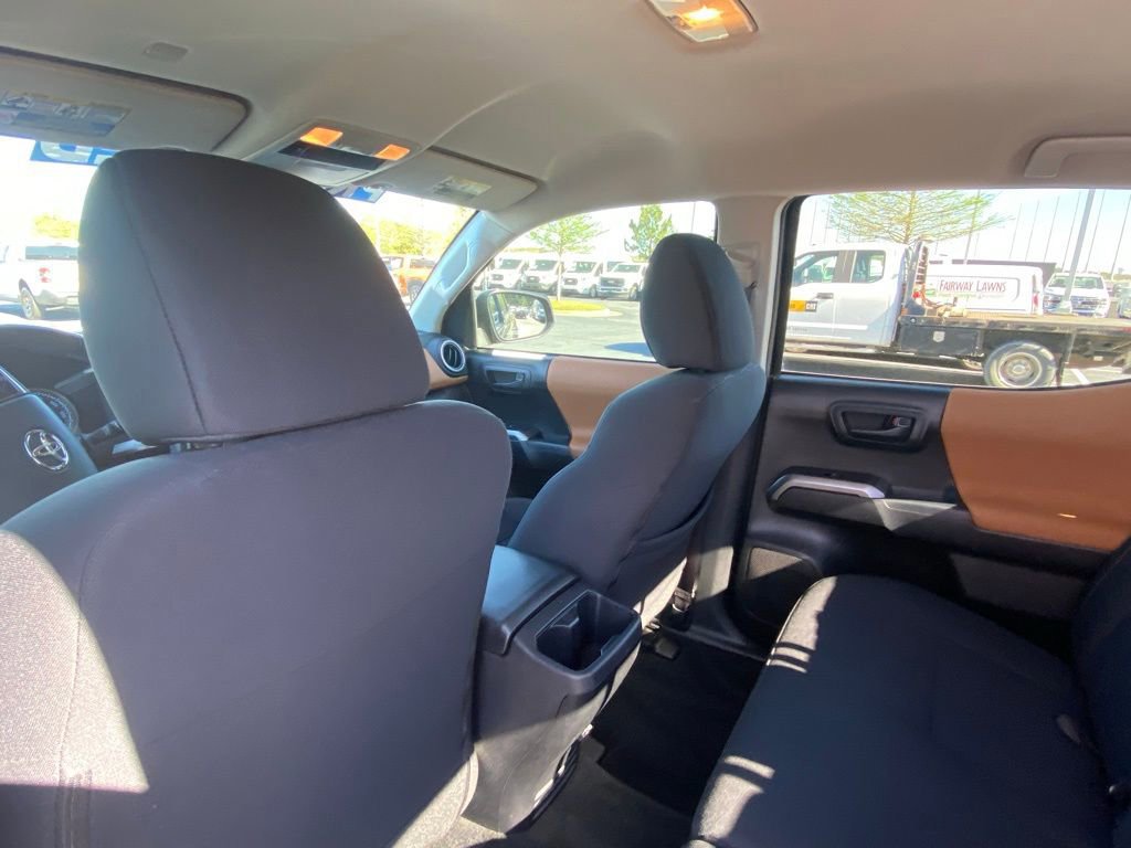 Used 2019 Toyota Tacoma SR5 RWD image 22