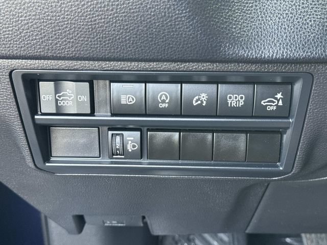 Used 2025 Toyota Tundra SR5 w/ SR5 Convenience Package AWD/4WD image 16