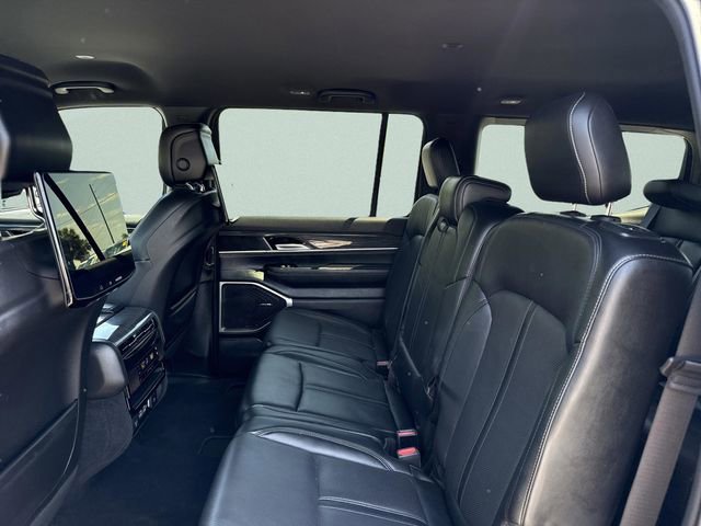 Used 2022 Jeep Wagoneer Series III w/ Rear Seat Video Group 1 image 25