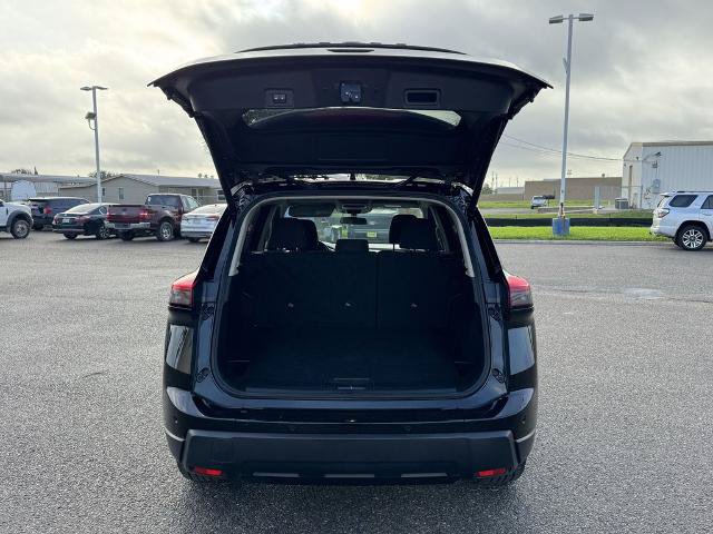Used 2025 Nissan Rogue SV FWD image 5
