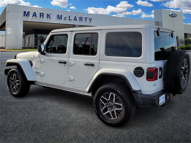 Used 2024 Jeep Wrangler Sahara image 3