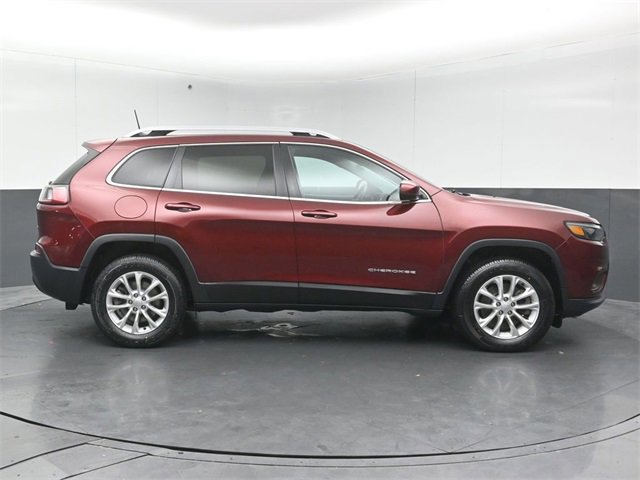 Used 2019 Jeep Cherokee Latitude w/ Cold Weather Group image 16
