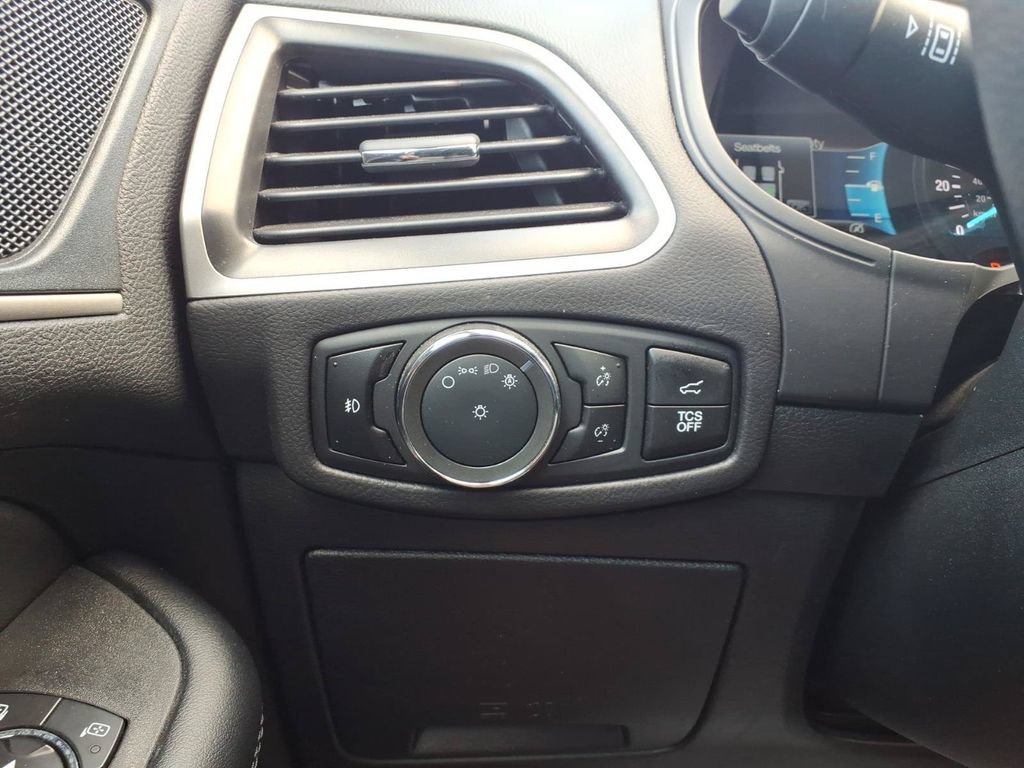 Certified 2024 Ford Edge SEL w/ Convenience Package AWD/4WD image 14
