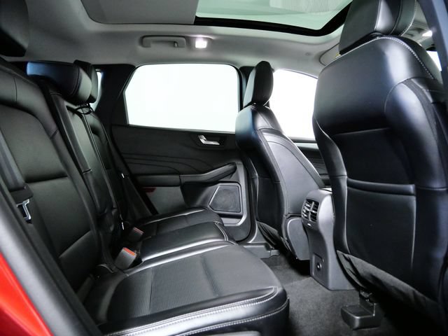 Certified 2025 Ford Escape Platinum AWD/4WD image 13