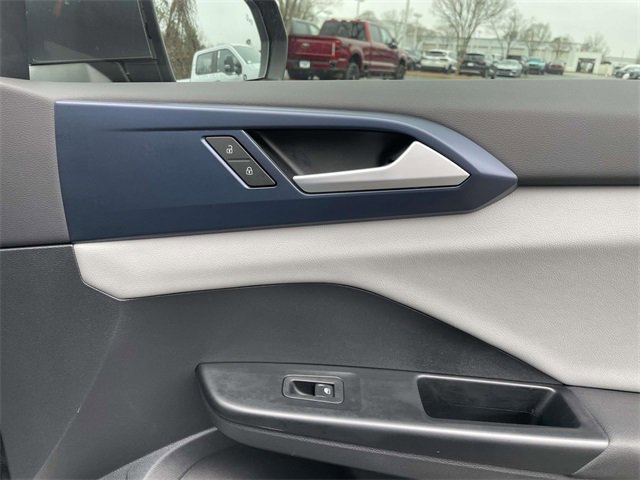 Used 2022 Volkswagen Taos SE image 29