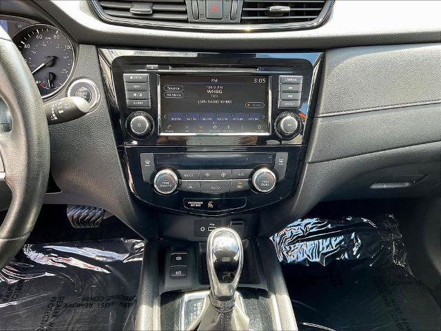 Used 2019 Nissan Rogue SV w/ Premium Package AWD/4WD image 6