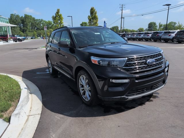 Certified 2023 Ford Explorer XLT w/ Equipment Group 202A AWD/4WD image 7