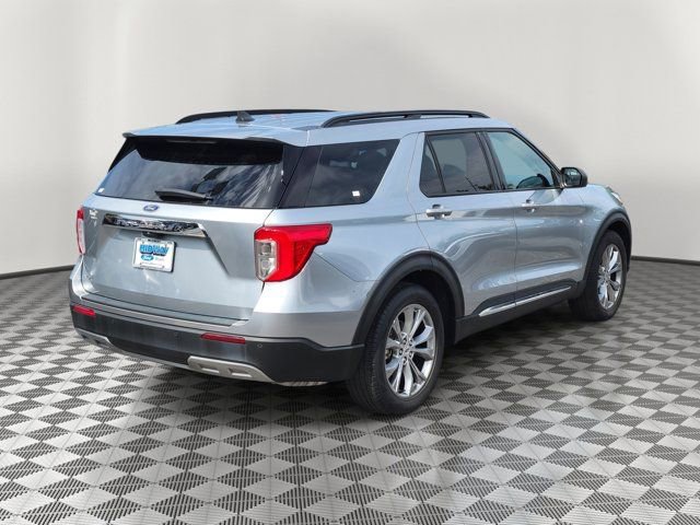 Certified 2023 Ford Explorer XLT w/ Equipment Group 202A RWD image 6