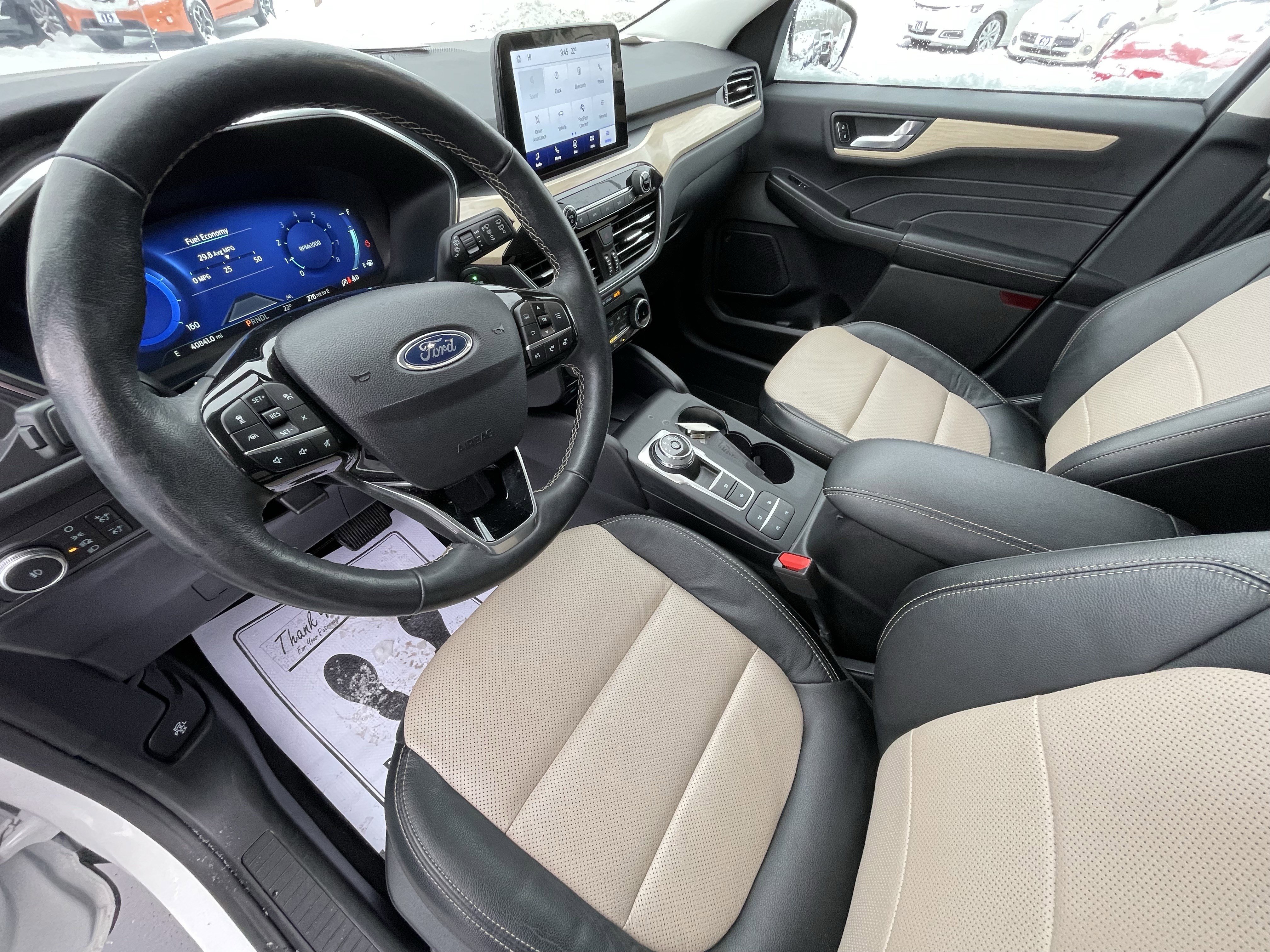 Certified 2022 Ford Escape Titanium w/ Titanium Elite Package image 20