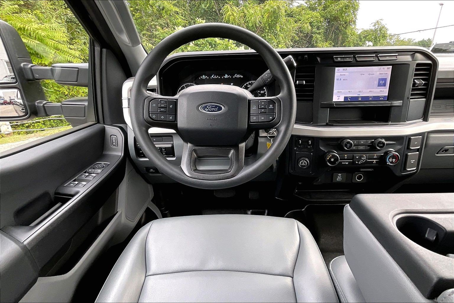 Certified 2024 Ford F350 XL w/ 360-Degree Camera Package RWD image 5