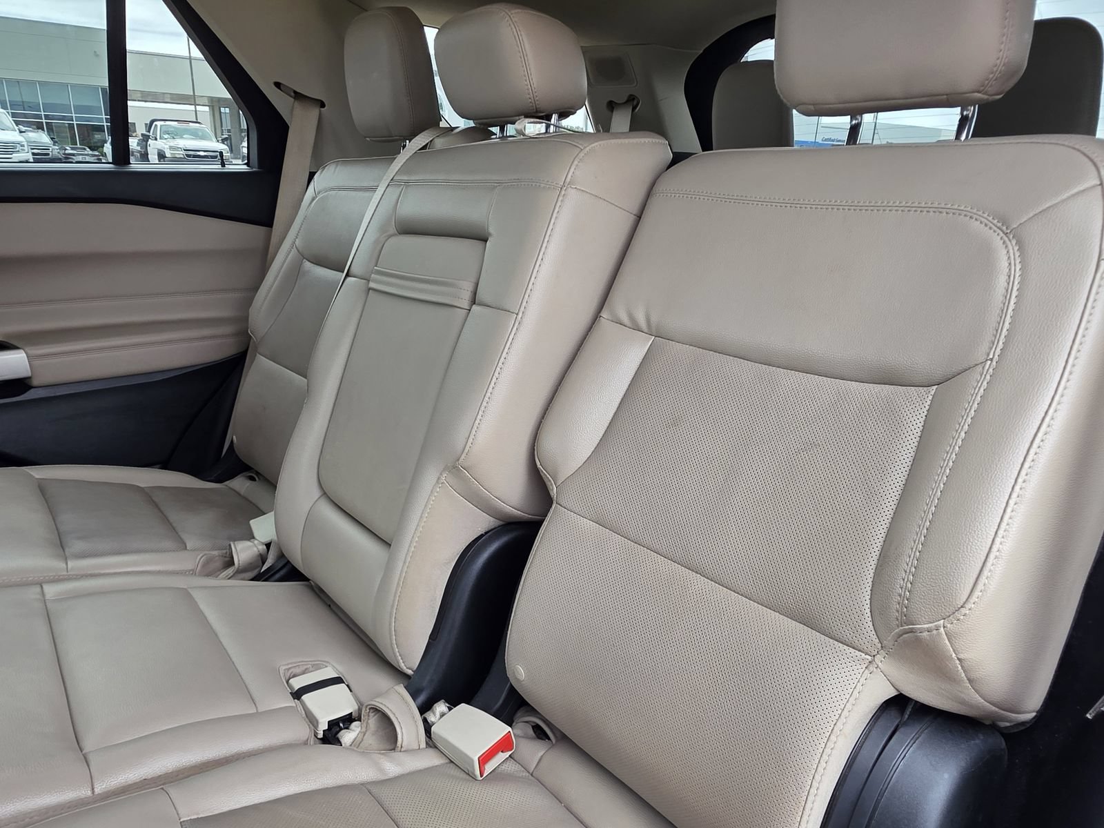 Certified 2021 Ford Explorer Limited RWD image 26