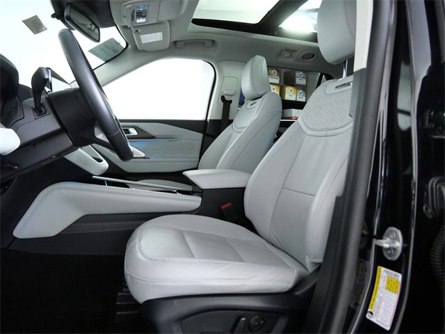 Certified 2025 Ford Explorer Platinum w/ Ultimate Package image 17