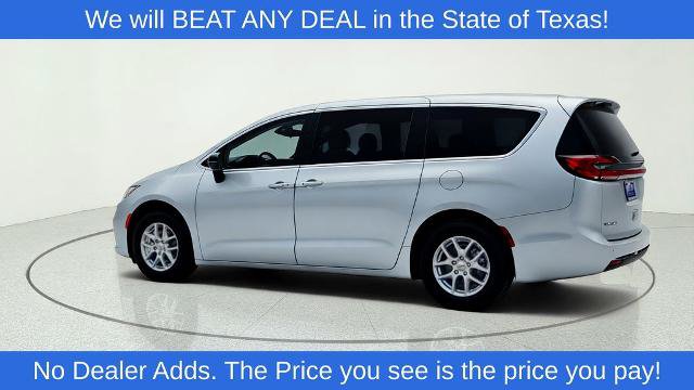 Used 2024 Chrysler Pacifica Touring-L FWD image 5