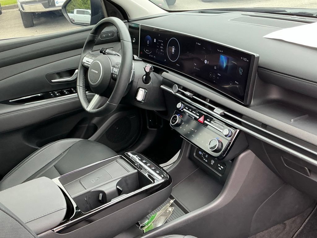 Used 2025 Hyundai Tucson Limited FWD image 30