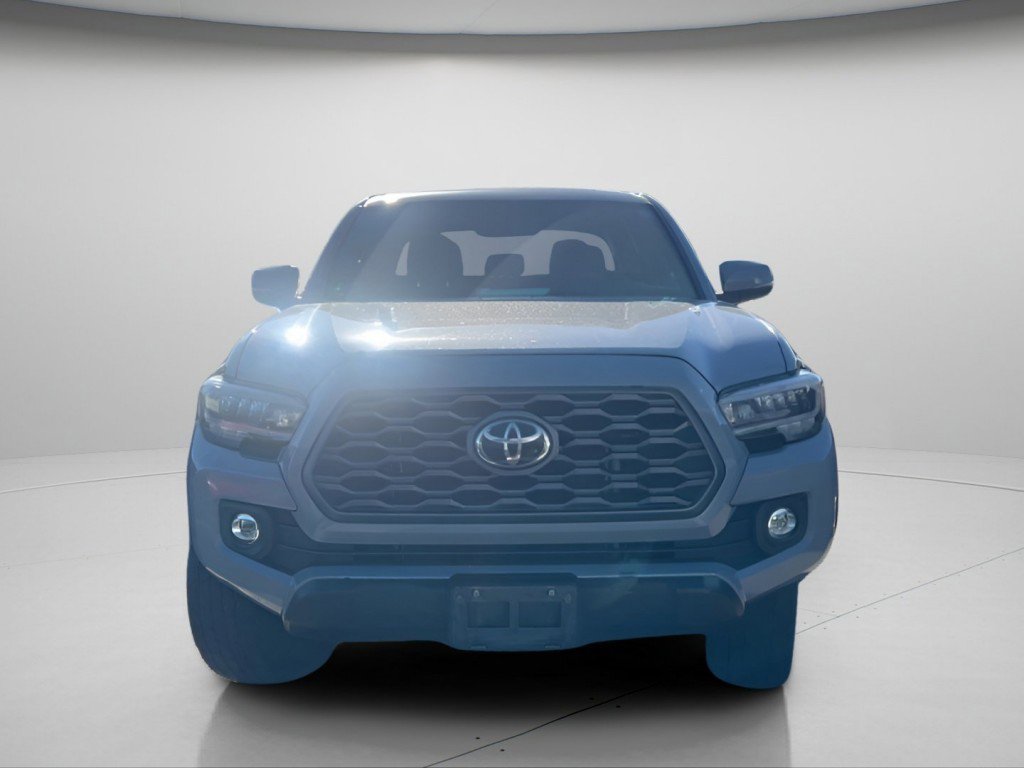 Used 2020 Toyota Tacoma TRD Off-Road w/ Technology Package AWD/4WD image 3