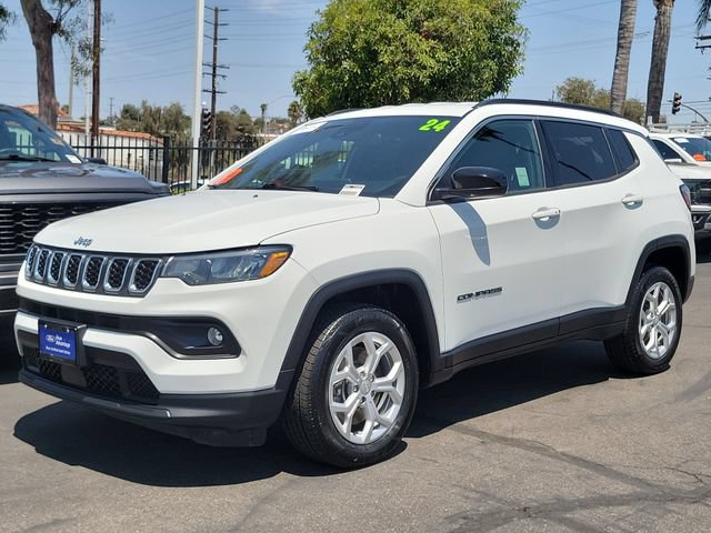 Used 2024 Jeep Compass Latitude AWD/4WD image 28