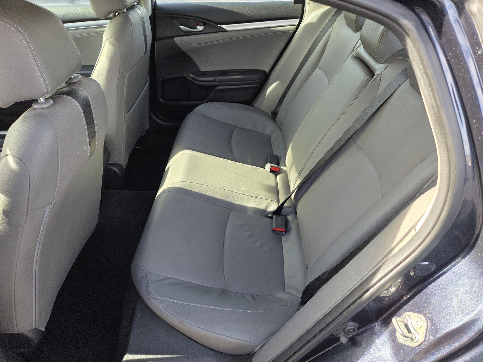 Used 2017 Honda Civic EX-L image 12