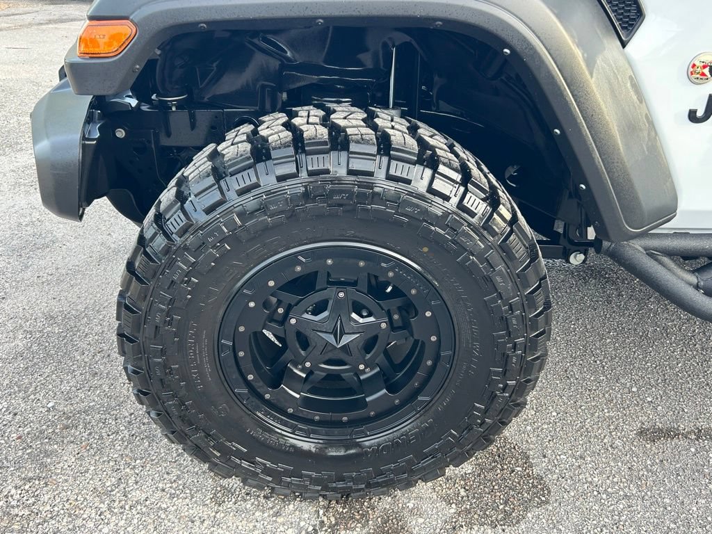Used 2022 Jeep Wrangler Sport AWD/4WD image 19
