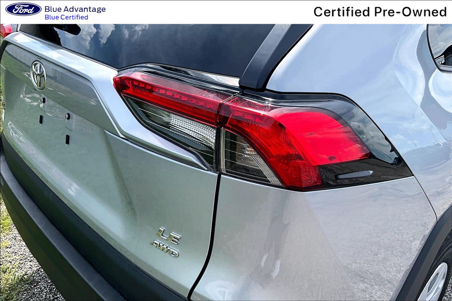 Used 2025 Toyota RAV4 LE AWD/4WD image 29
