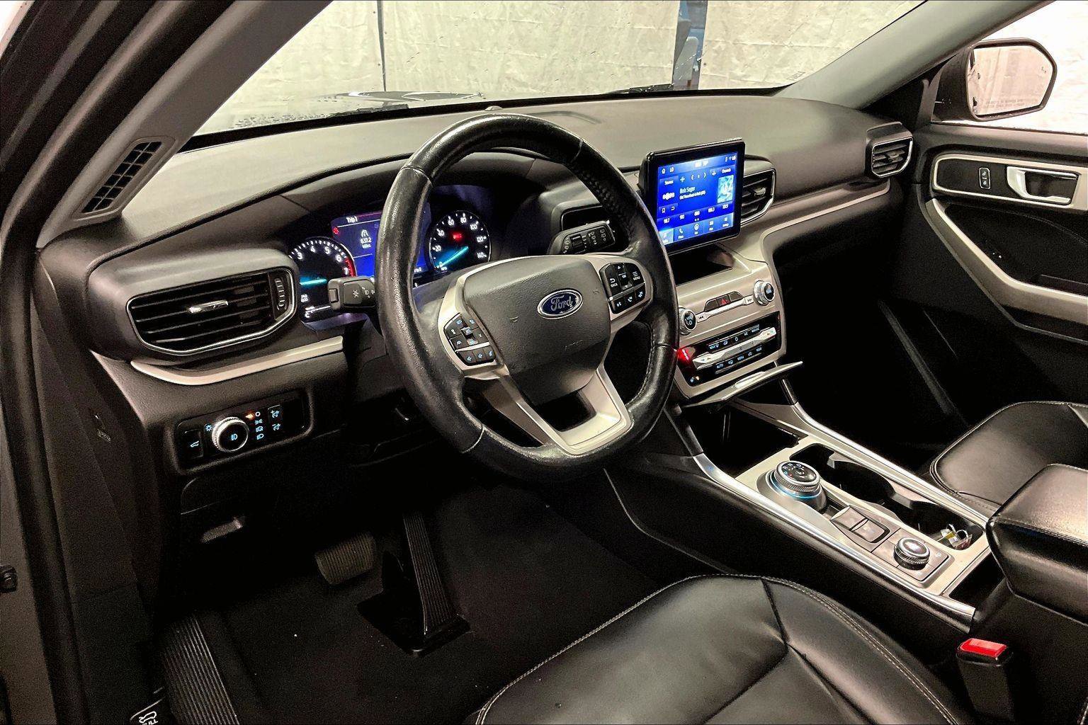 Certified 2022 Ford Explorer XLT w/ Equipment Group 202A image 12