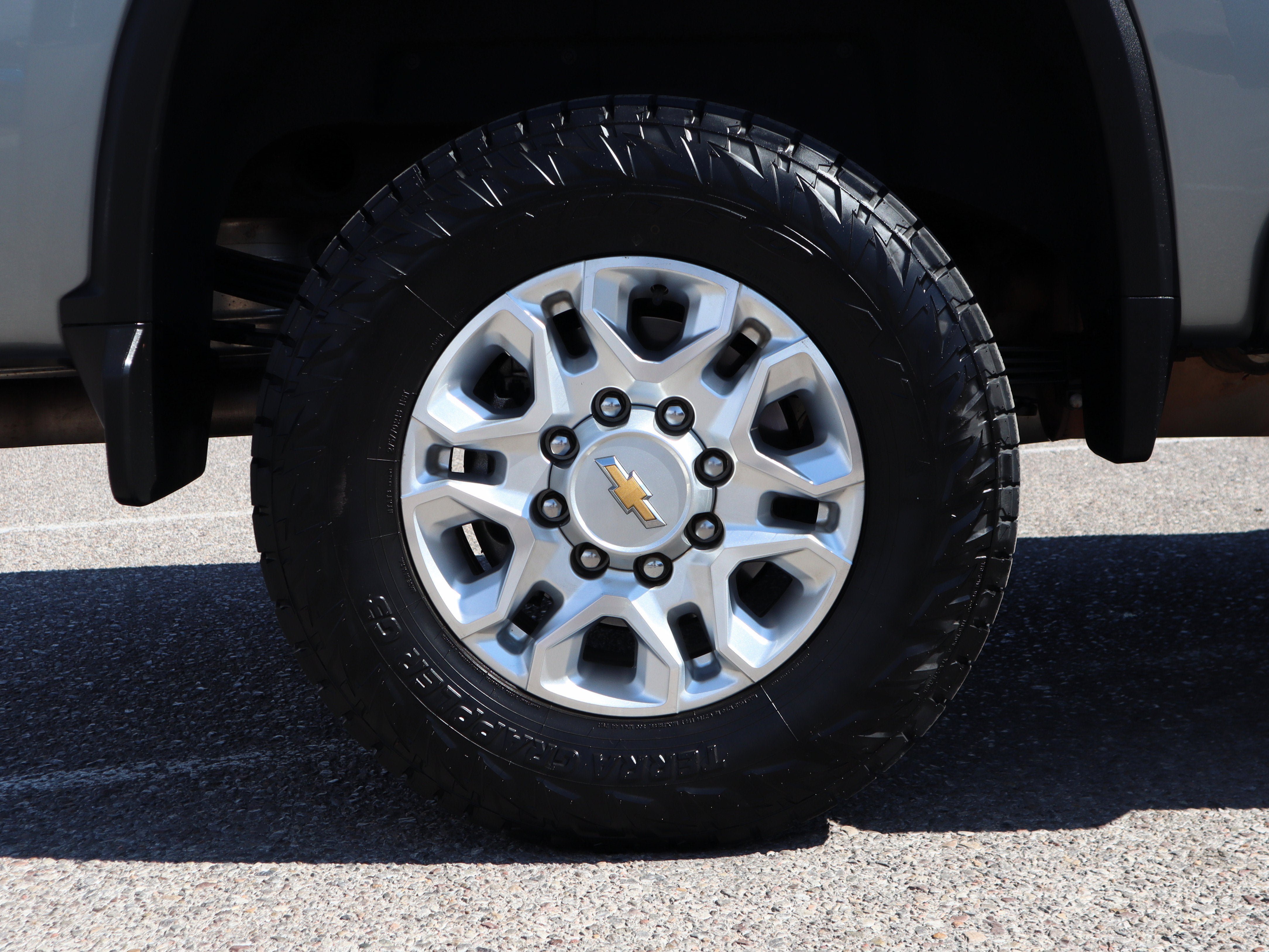 Used 2024 Chevrolet Silverado 2500 LT AWD/4WD image 12