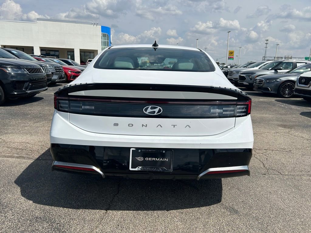 Used 2025 Hyundai Sonata SEL FWD image 5
