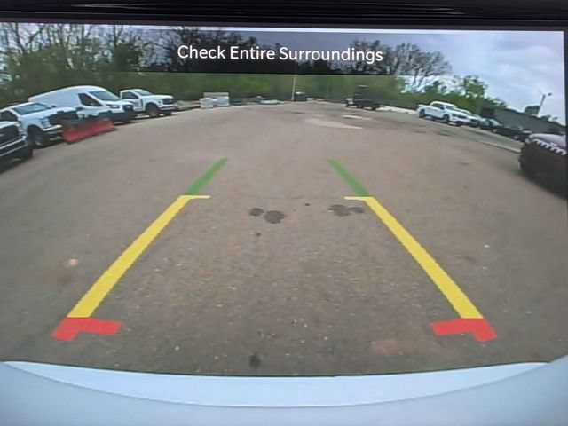 Used 2024 Chrysler Pacifica Touring-L FWD image 24