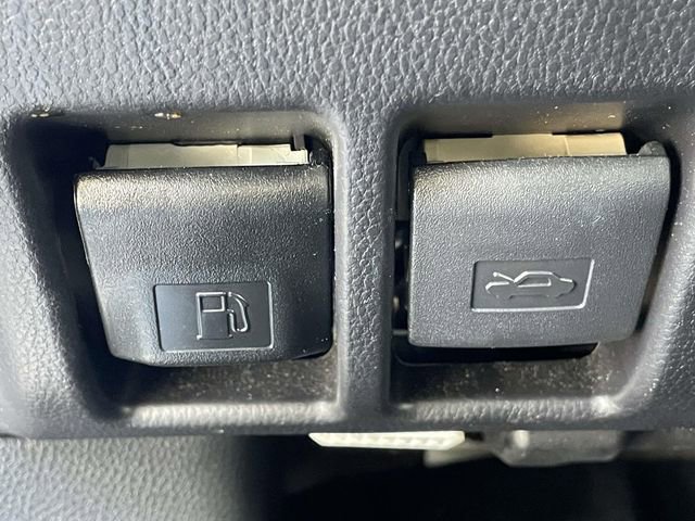 Used 2024 Toyota RAV4 LE image 19