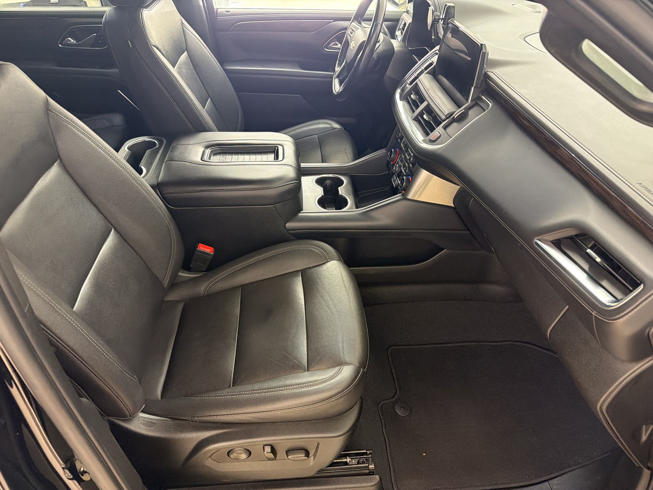 Used 2022 Chevrolet Tahoe LT w/ LT Signature Package AWD/4WD image 24