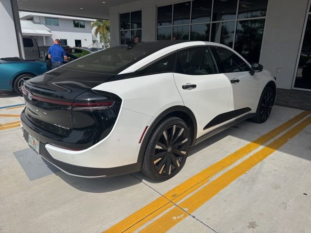 Used 2024 Toyota Crown Platinum image 4