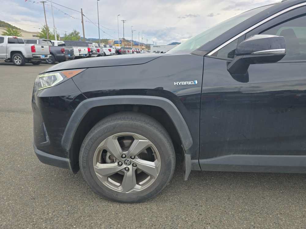Used 2020 Toyota RAV4 Limited AWD/4WD image 6