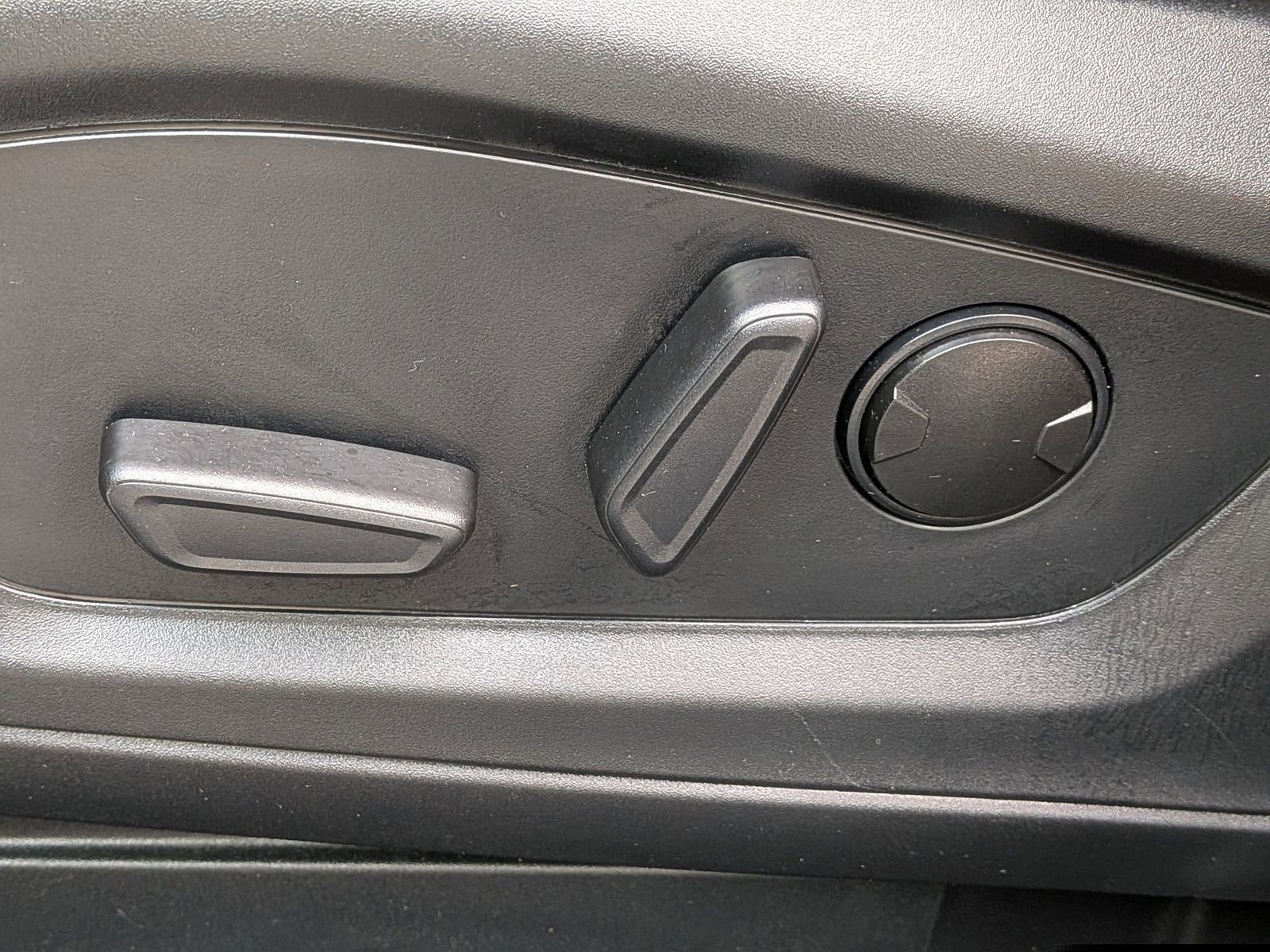 Certified 2024 Ford Explorer ST-Line w/ Class IV Trailer Tow Package image 22