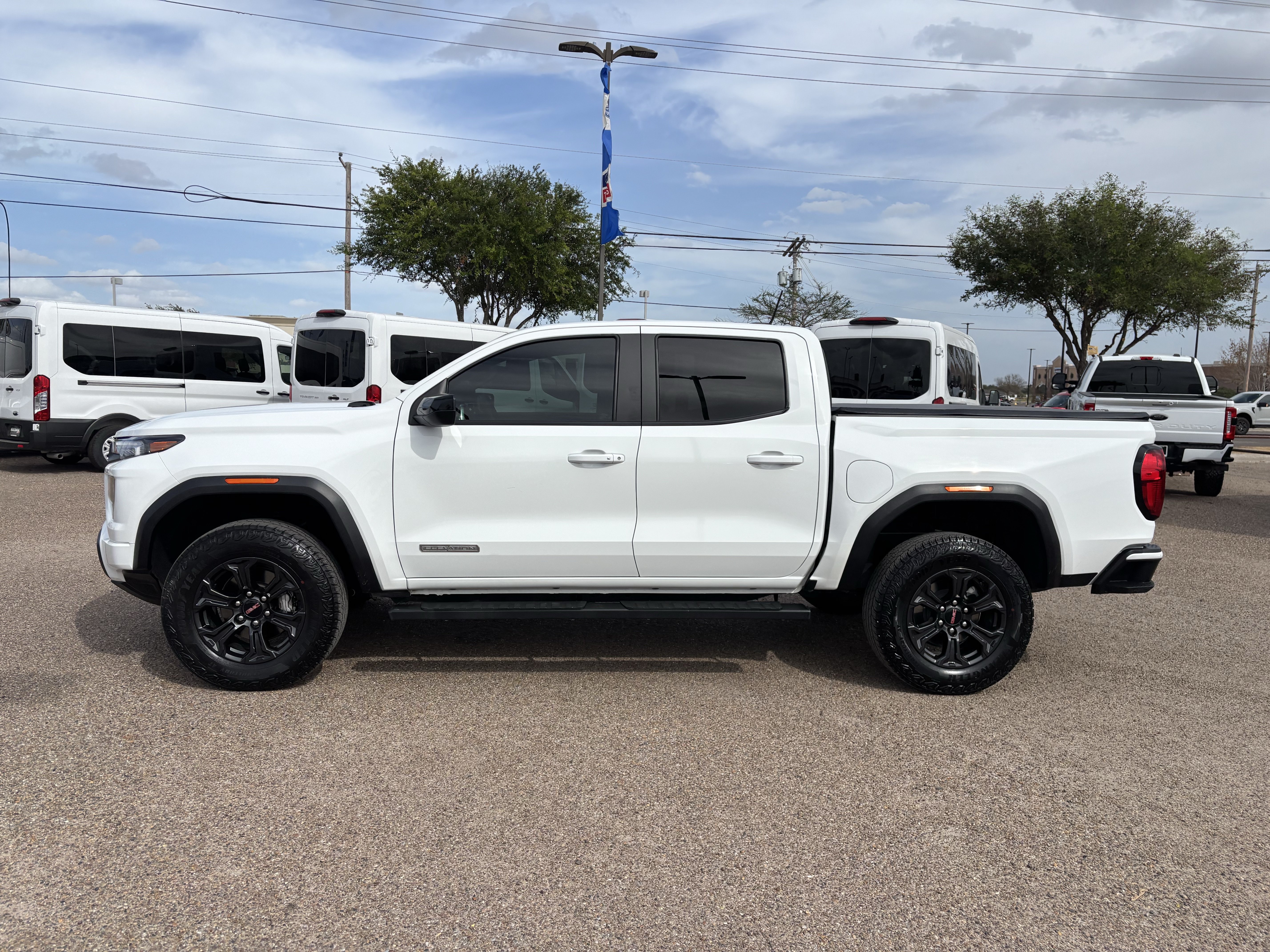 Used 2025 GMC Canyon Elevation w/ Convenience Package RWD image 2