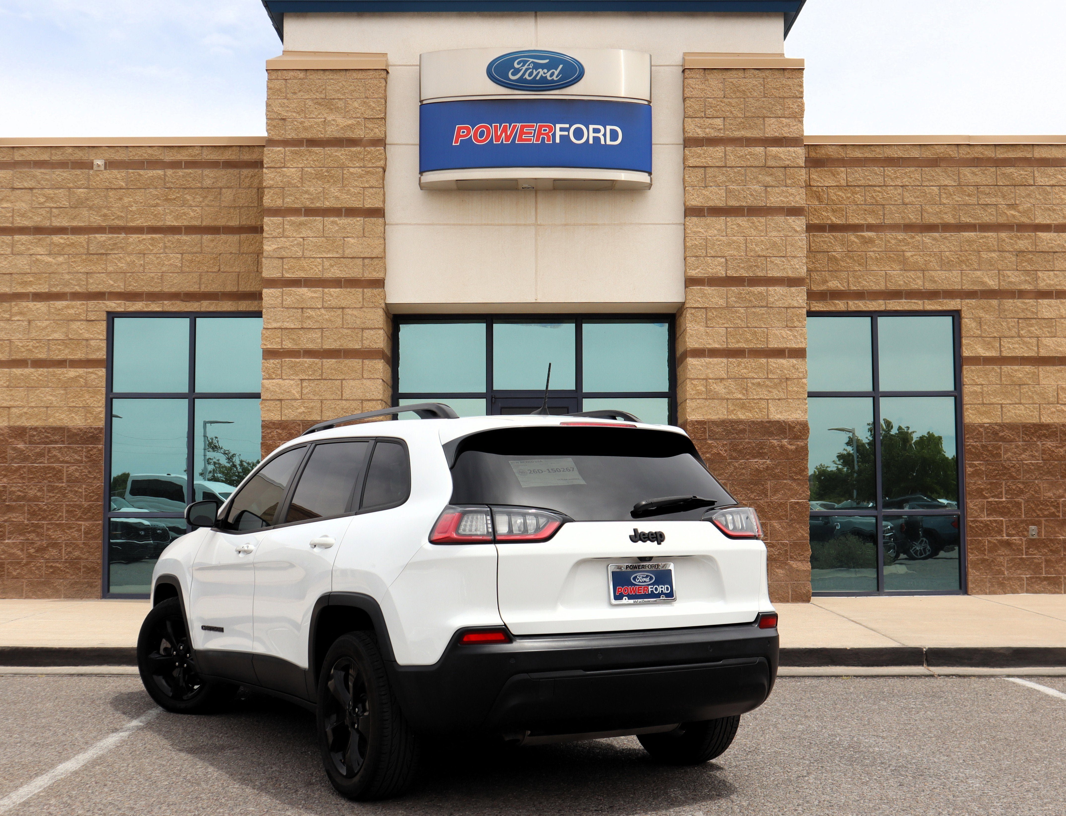 Used 2019 Jeep Cherokee Latitude Plus FWD image 8
