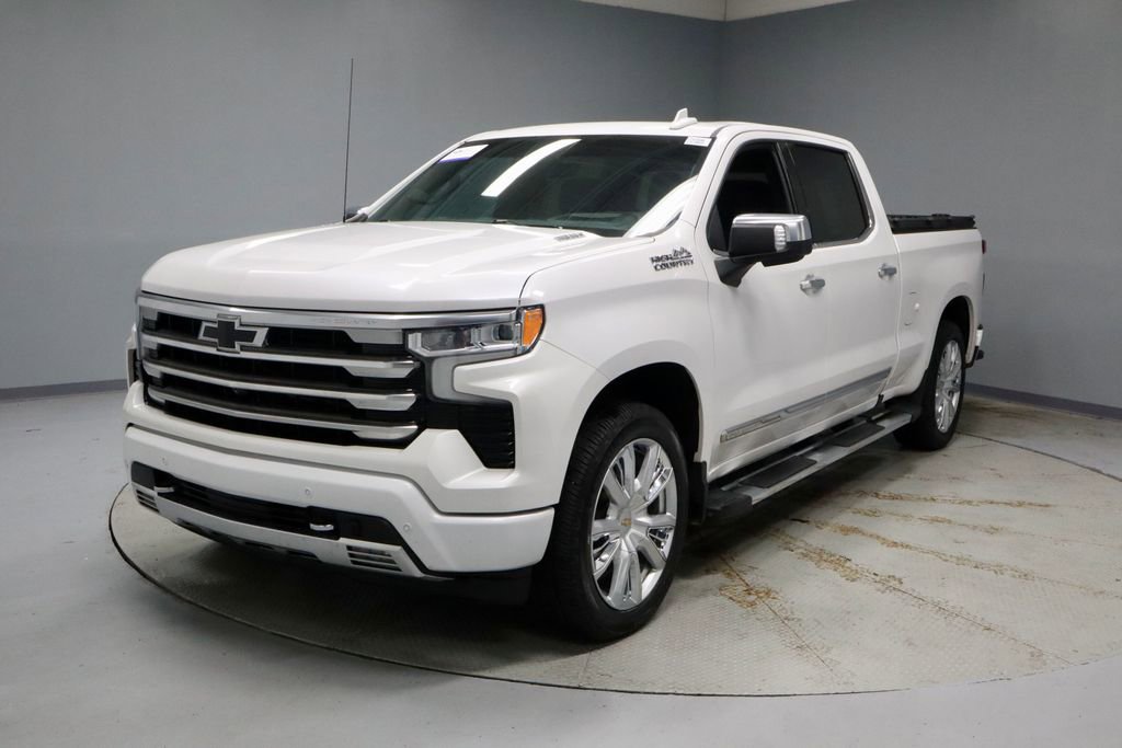 Used 2023 Chevrolet Silverado 1500 High Country w/ High Country Premium Package AWD/4WD image 6