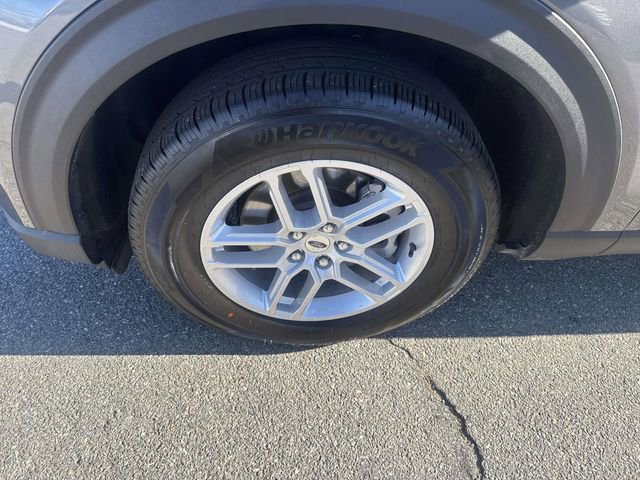 Certified 2025 Ford Explorer Active AWD/4WD image 13